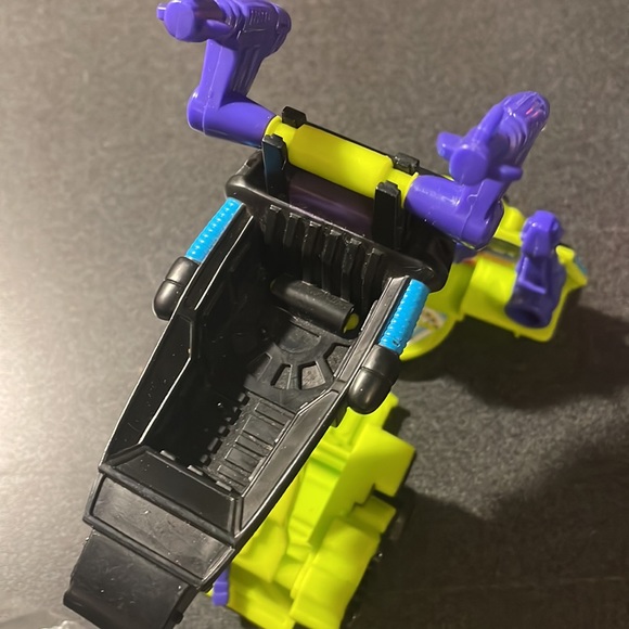 1994 Micro Machines Zbots : Mini Z’s Spy Base + 5 new Zbots - Picture 6 of 9